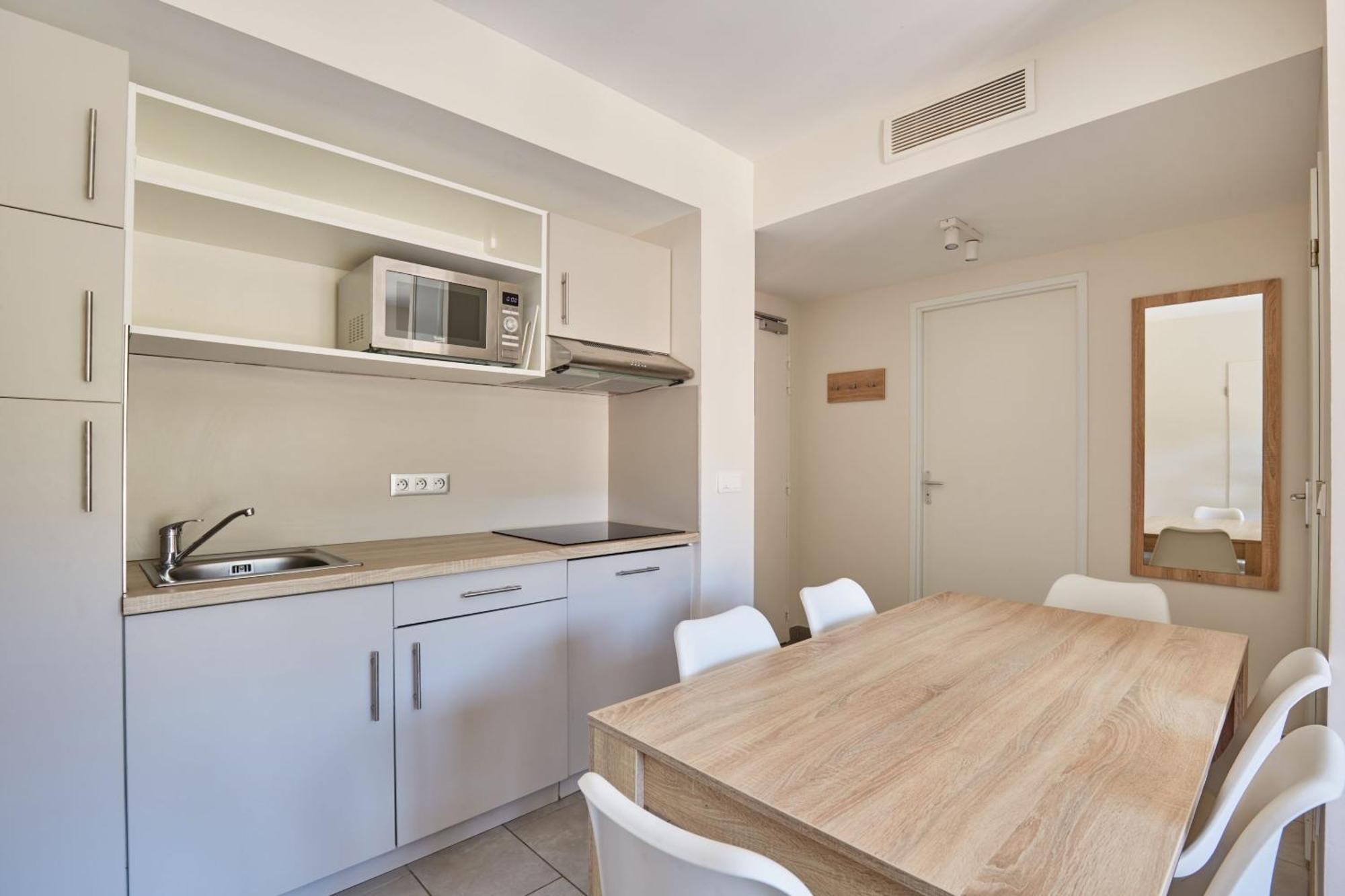 Aparthotel Prestige Odalys Les Canissons *