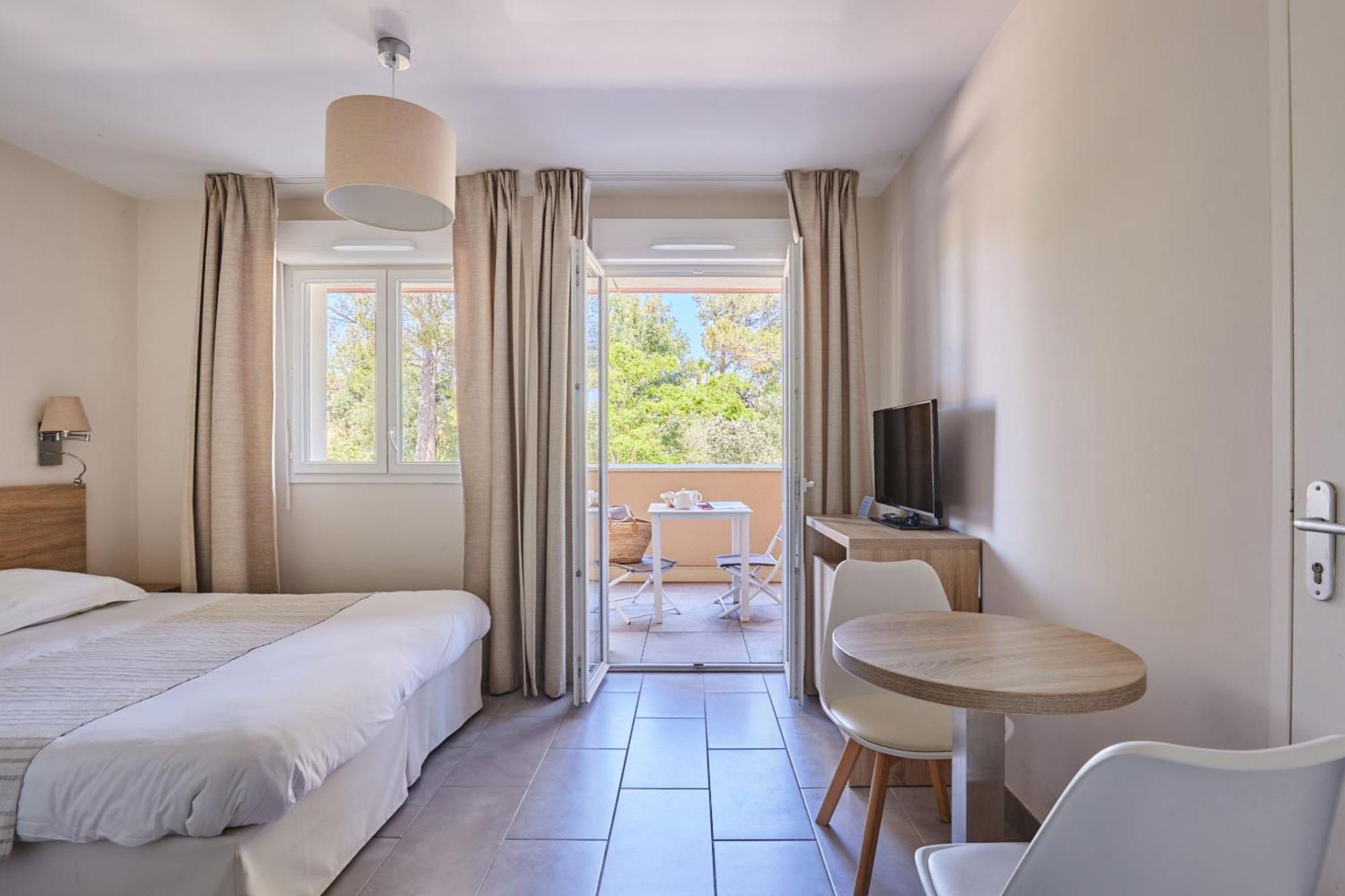 Prestige Odalys Les Canissons Aparthotel